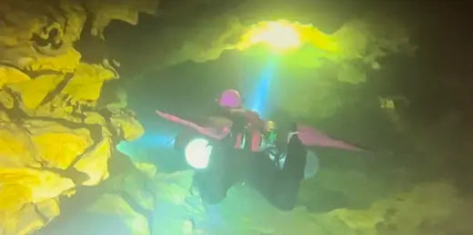 How-to-Choose-A-Dive-Light-for-Murky-Water OrcaTorch Dive Lights