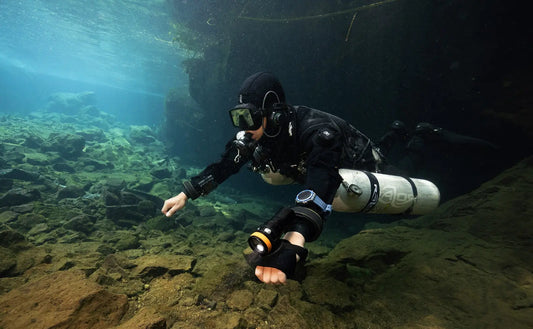 The Ultimate Dive Light Guide – Tips from an Experienced Scuba Instructor