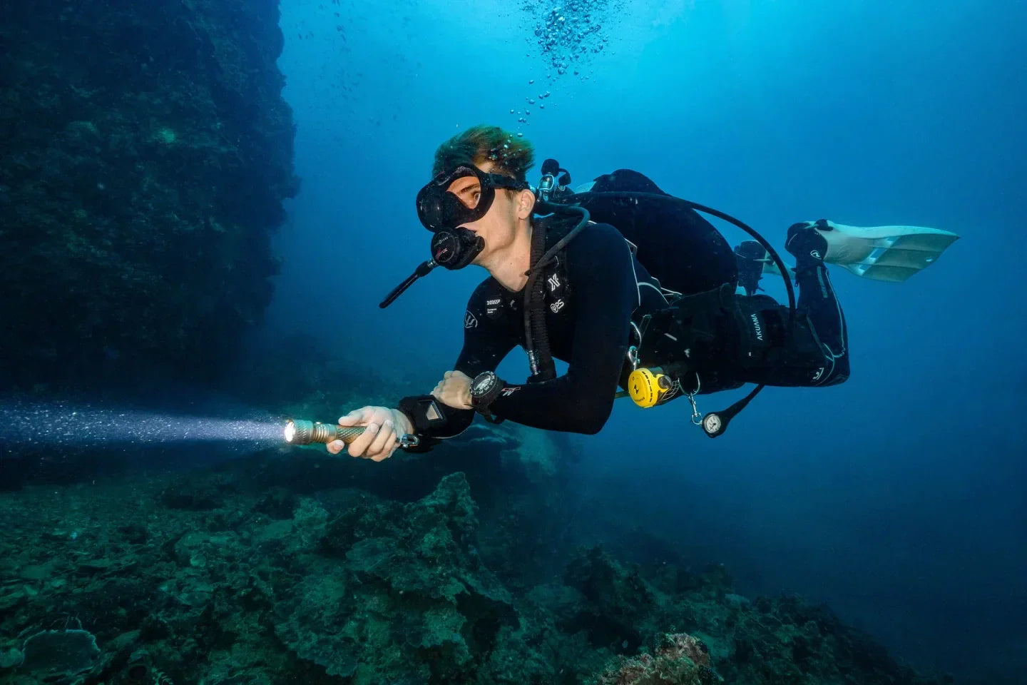 OrcaTorch ORCA7 Review: Why I'm Replacing My Backup Dive Lights