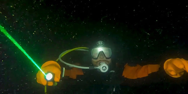 OrcaTorch D570-GL Laser Dive Light Review: A Diver's Best Companion