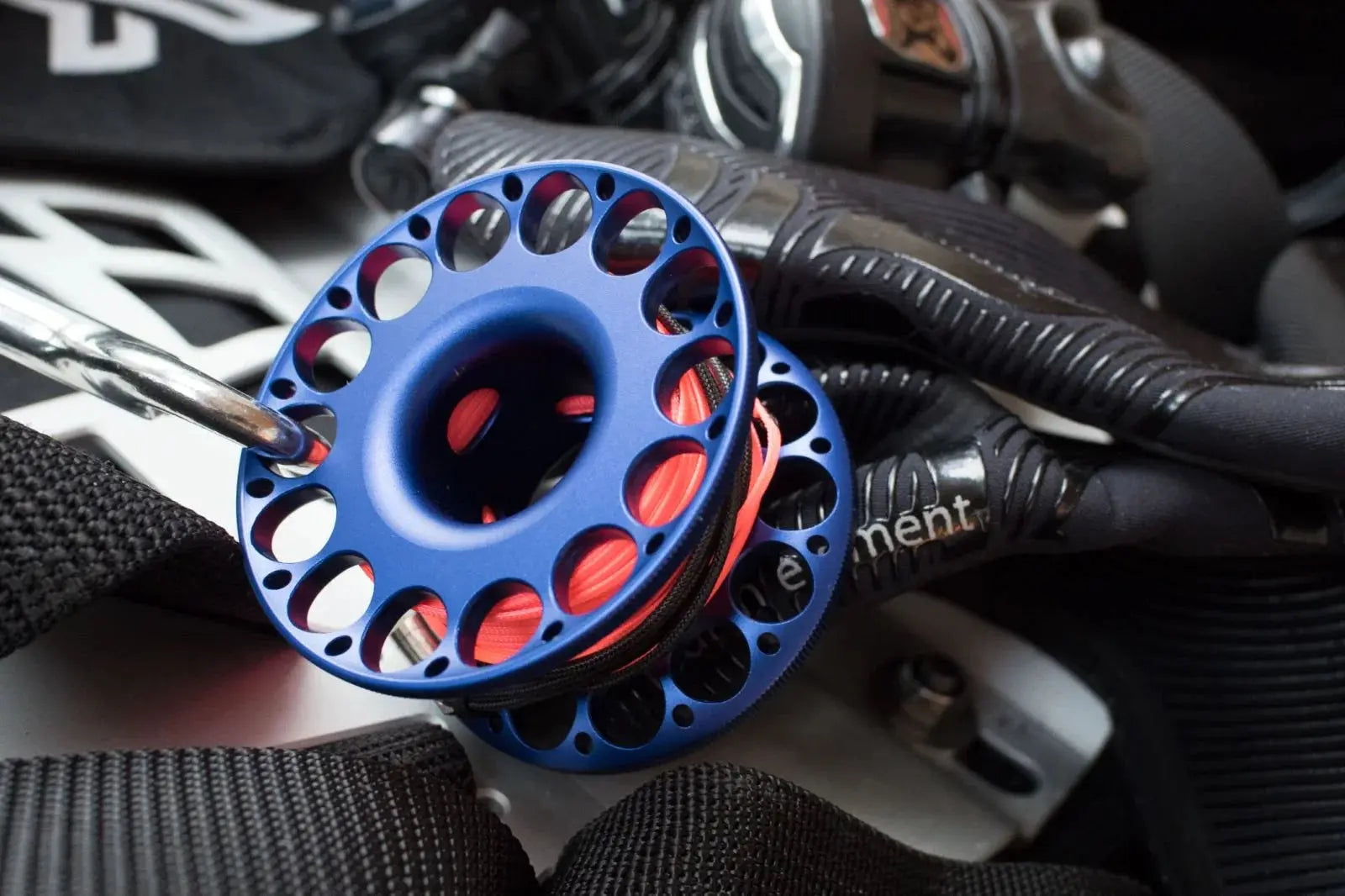 Phantom 30M Scuba Diving Reel Spool Finger Aluminum for Cave Diving, Wreck Diving, etc OrcaTorch Dive Lights