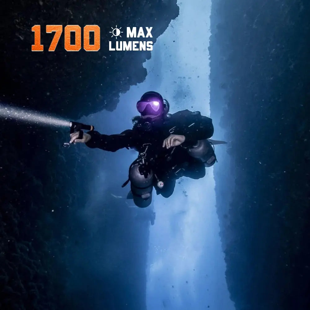 ターシャ OrcaTorch D700 Diving Flashlight 1700 Lumens for Underwater Adventures