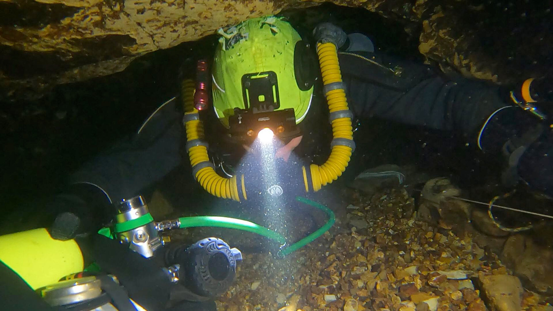 OrcaTorch Mazu TD01 Lampada frontale subacquea bicolore Max 1200 lumen