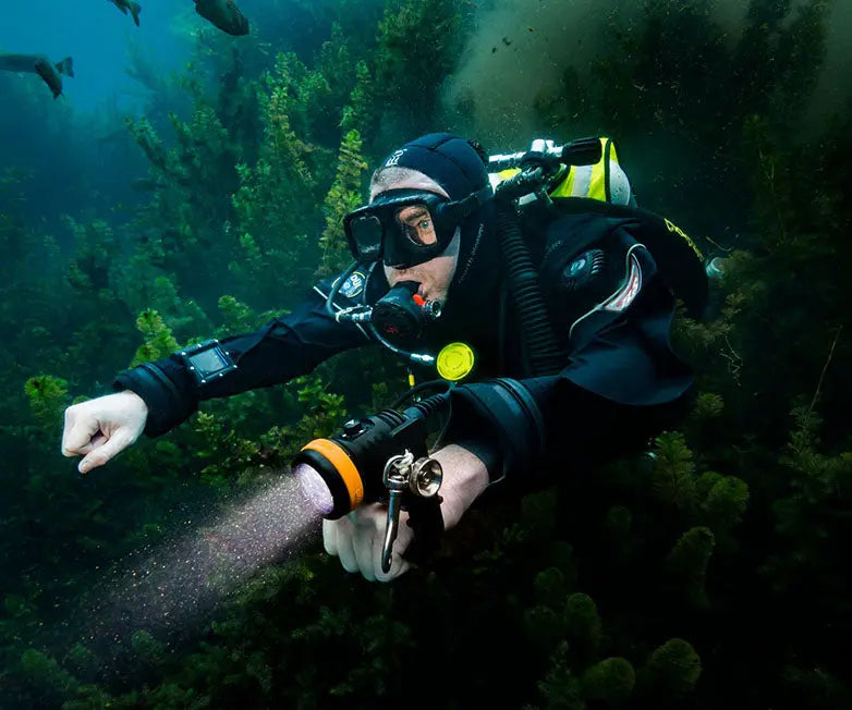 OrcaTorch D620 V2.0 2700 Lumens Primary Canister Dive Light